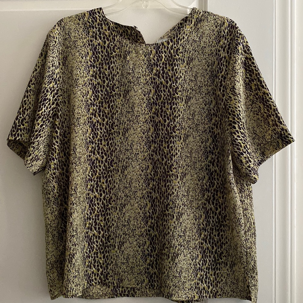 Kathy Che Women’s‎ Top Large